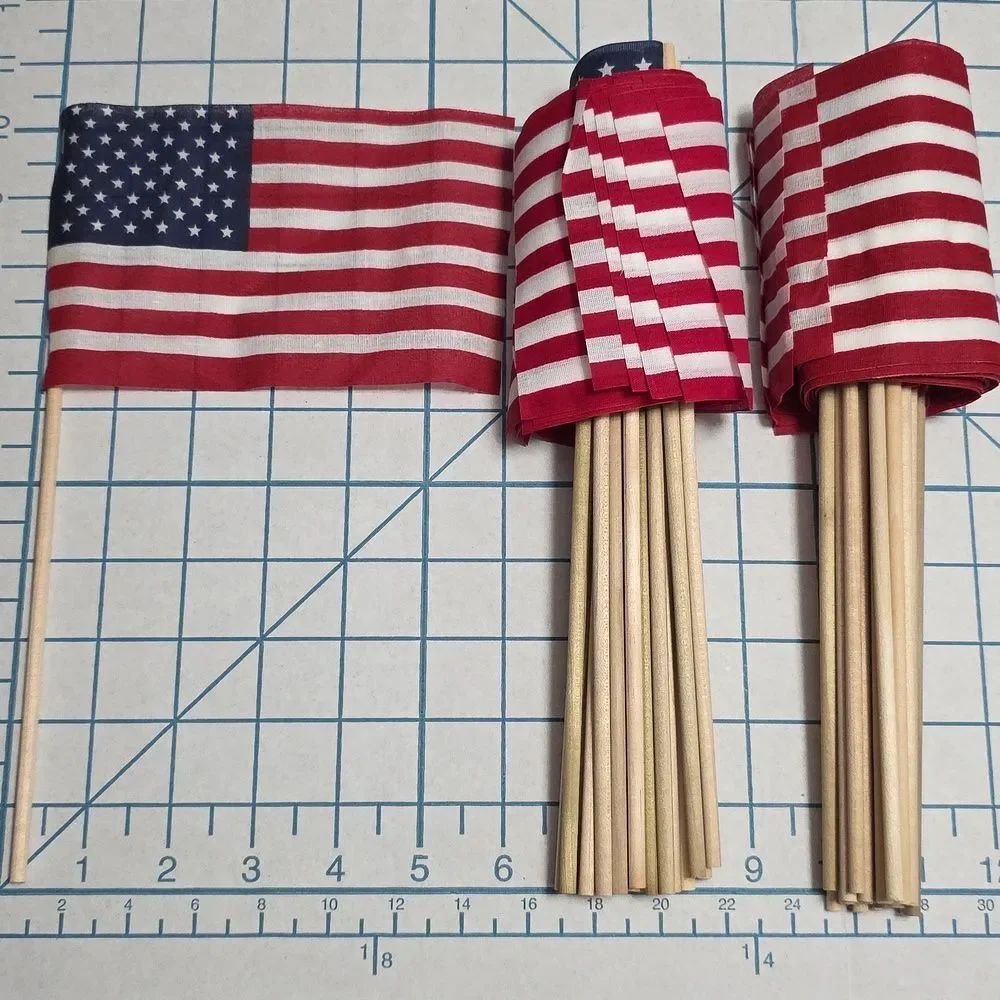 50 Pcs Small American Flags with Wooden Sticks 4x6
